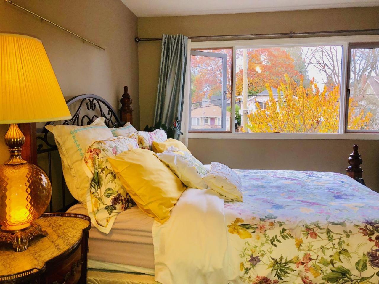 The Sunshine House-Free Parking Bed & Breakfast Ванкувър Екстериор снимка